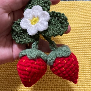 Crochet Strawberry Flower Keychain: Handmade Amigurumi Bag Charm