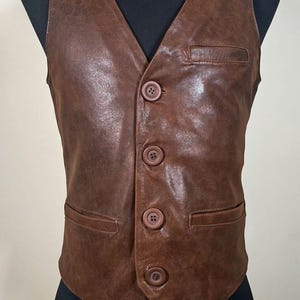 Men&#39;s Full Grain Leather Vest: Classic Cowboy Biker Style