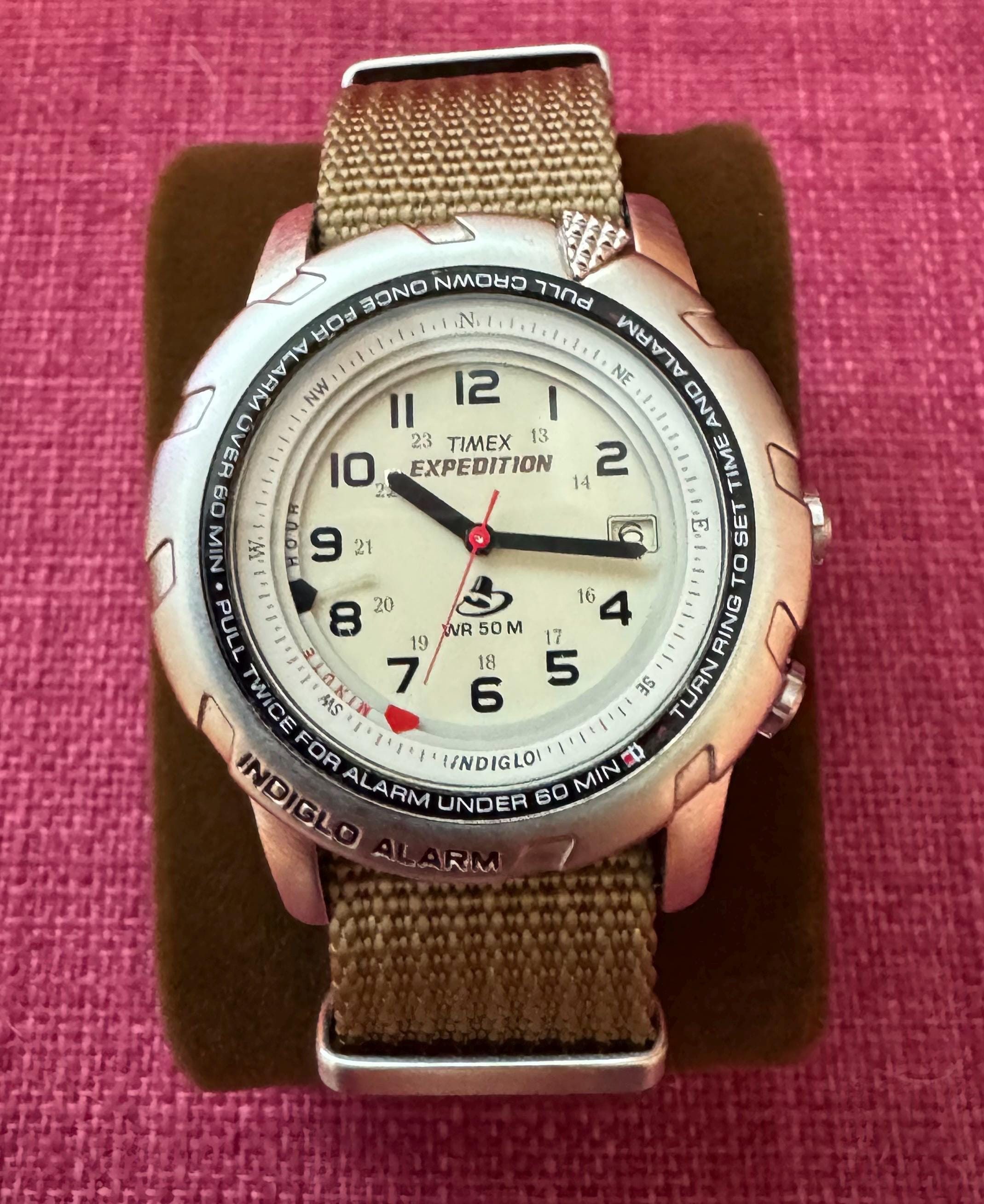 Timex Expedition Indiglo Alarm Watch - Vintage 1990's/2000's