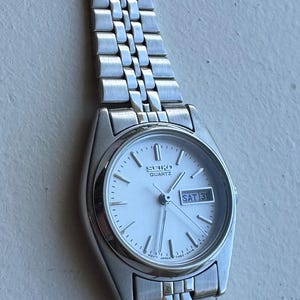 Vintage Seiko 7N83-0011 Day Date Oyster Style Two Tone Quartz Watch Jubilee Bracelet Ladies Perfect Everyday