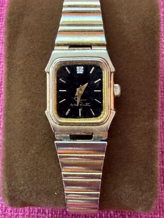 Oscar de la Renta Authenticated Vintage Gold Tone Rectangular Bracelet Watch Oscar de la Renta | Accessories | Oscar De La Renta Vintage  main image 3