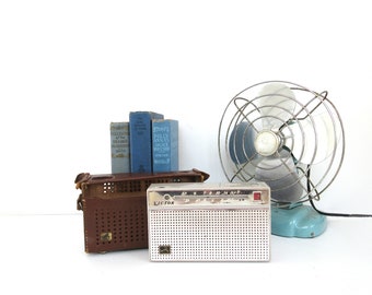 Vintage Portable Victor Transistor Radio with Leather Case, 2 Band SW BC, 6 Transistor, Model 6TA-1