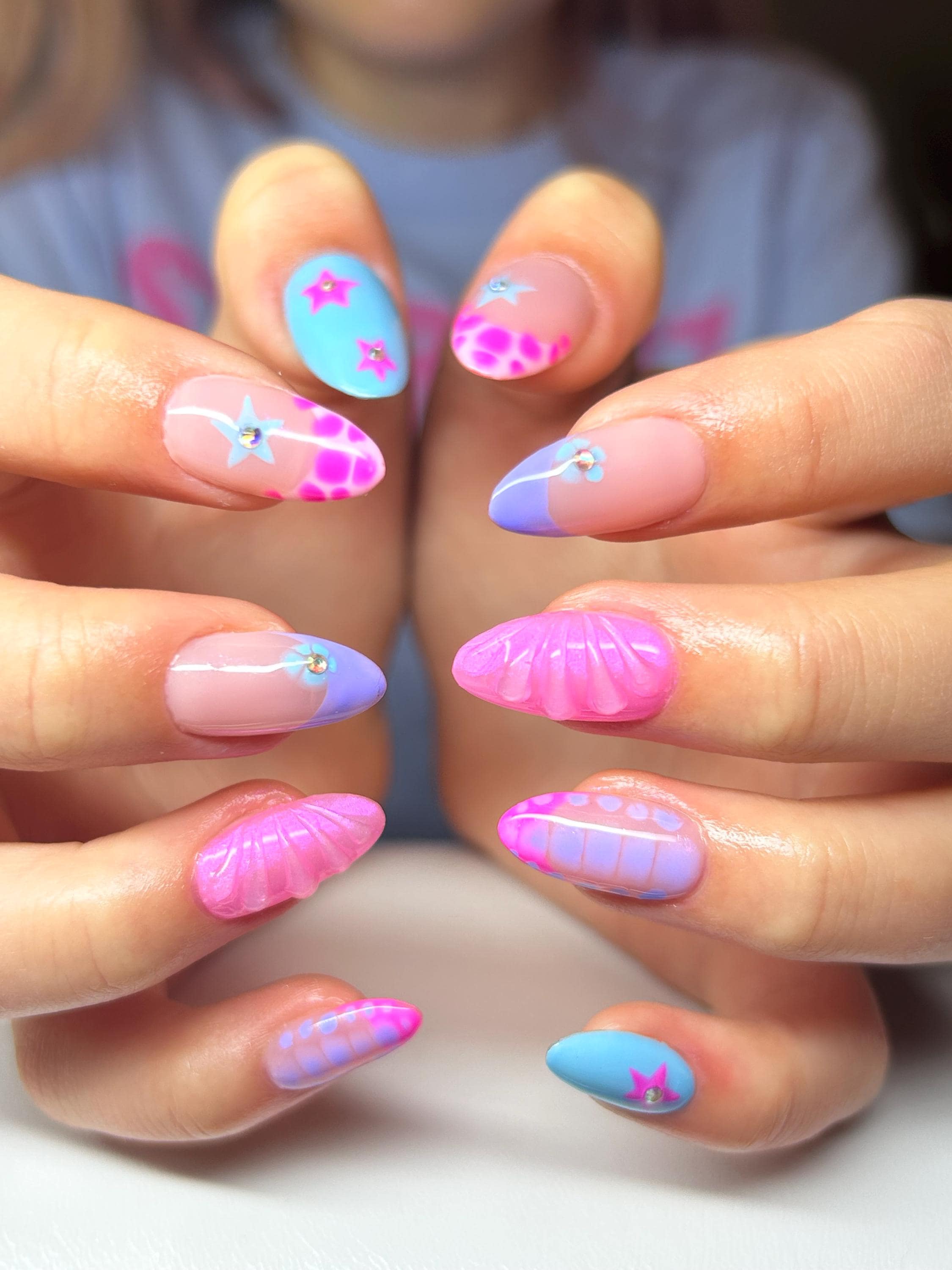 EmmyNailedIt is making press on nails!!