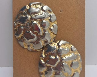 Retro 1990s Metal Gold Tone Earrings