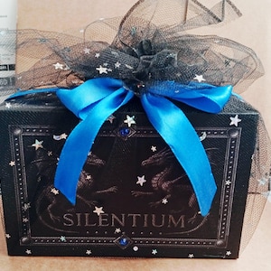 Unique!!! Silentium Tarot by Pea Grey