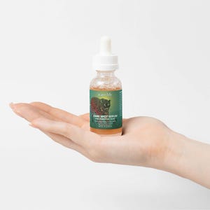 Suero Icaro Glow para manchas oscuras en pieles sensibles imagen 4