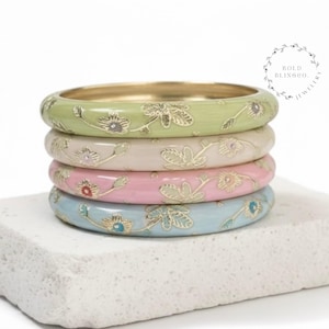 Pulsera de esmalte cloisonné pastel / Pulsera floral apilable / Joyería vintage de primavera / Regalo de Navidad para mamá / Pulsera brazalete
