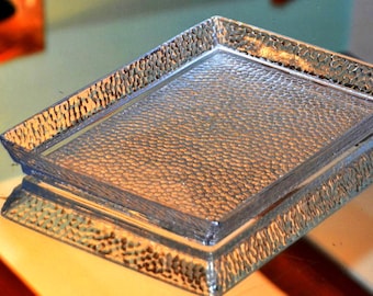 Baccarat — large antique crystal tray, "Honeycomb" decoration (31 x 22 CM).