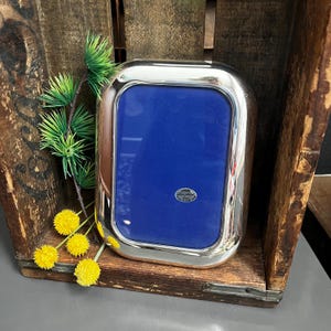 Vintage Curved Picture Frame Glass Silver Plated Brass Standing Polished Velvet 5 x 7 Inch Photo Rectangular Hong Kong 1980s