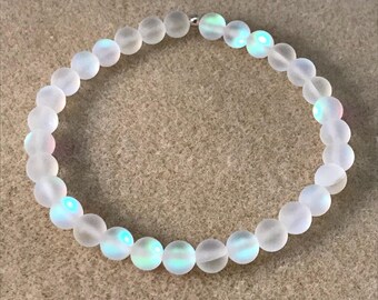 White Mystic Aura Glass Bracelet, 6mm Frosted Glass Bracelet, Matte Glass Bracelet, Iridescent Bead Stretch Bracelet, Aurora Borealis