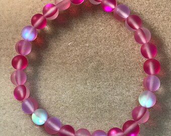 Fuchsia Pink Aurora Borealis Glass Bracelet, 8mm Matte Frosted Holographic Glass Jewelry, Iridescent Stretch Beaded Bracelet, Mystic Aura