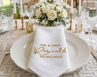 Personalized Linen Napkin Custom Embroidered Monogram Cloth Napkin Elegant Wedding Reception Table Decor Gift Bulk Reusable Napkin