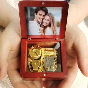 Personalized Wooden Music Box Custom Song Voice Tune Photo Text Gift for Him Her Couple Anniversary Birthday Wedding Christmas Valentines