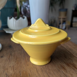Homer Laughlin Harlequin Yellow Sugar Bowl | Reissue 1978 | Non Flange | Art Deco | Woolworths | Replacement China