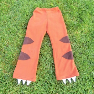 PASSENDE HOSE, Drache, Dinosaurier, Totoro, Katzenbus, Einhorn, Ohnezahn, Stormfly Fleecehose mit Krallen