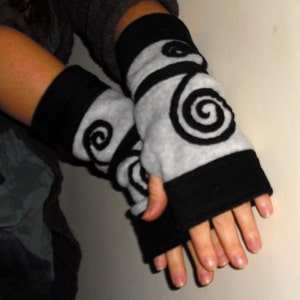 ARMWARMERS, Fleece, Handwarmers, Gloves, Stripes, Celtic, Spirals