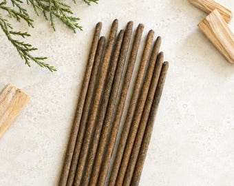 Cedar Sandalwood Incense Sticks (10pk): Woody Aromatic Blend