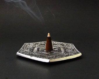 Patchouli Incense Cones (20 pack), Soothing, Cleansing, Prosperity