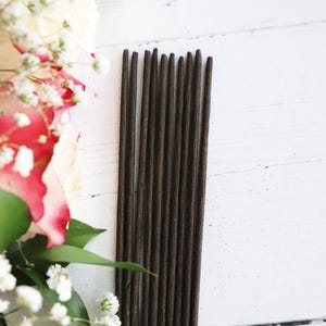 Rose Sandalwood Incense Sticks: Fresh, Woodsy Aroma