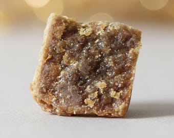 Musk Amber Resin: Earthy Balm for Rituals and Personal Scent
