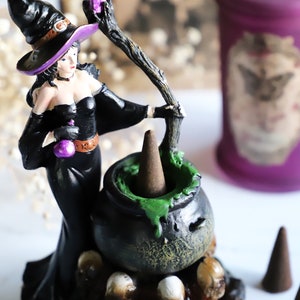 Wizard&#39;s Spell BACKFLOW Incense Cones (12 pack), Patchouli, Vanilla, Magical, Altar, Fantasy