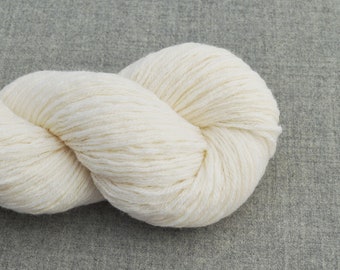 Sport Weight Merino Wool Recycled Yarn, Ivory, Reclaimed and Ecofriendly, Lot 140224