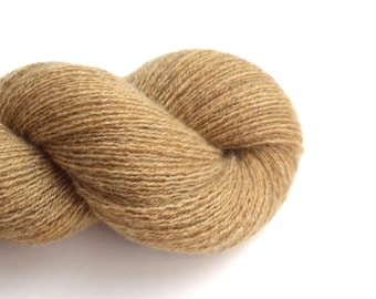 Hilo de cachemira reciclado con peso de encaje en color tostado, recuperado y ecológico, lote 020126