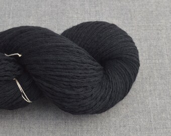 Worsted Weight Wool Cashmere Blend Recycled Yarn in Black, Lot 030224