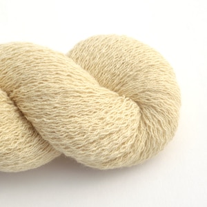 Cobweb Weight Cashmere Cotton Blend Recycled Yarn in Vanilla, Reclaimed and Eco-Friendly, Lot 110224