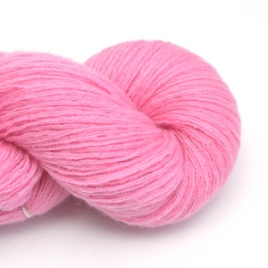 Sport Weight Cashmere Recycled Yarn in Bubblegum Pink, Reclaimed and Ecofriendly, Lot 011224