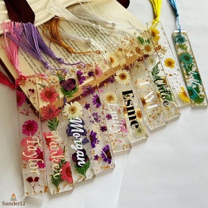 Pressed Flower Resin Bookmark, Personalized Floral Bookmark with Name, Custom Bookmark for Women, Mother’s Day Gift for Book Lovers