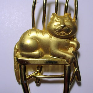 Vintage JJ Cat Pin: Gold Tone Feline Brooch, Made in USA