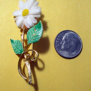 Vintage JJ Daisy Pin: Jonette Jewelry Artifacts Collectible