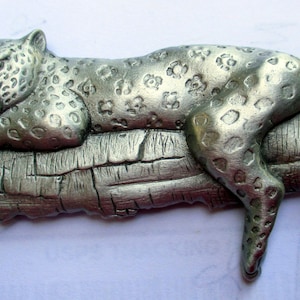 JJ Pin-Big Cat Leopard -Unique Gift Brooch-Jonette Jewelry- Collectible- Made in USA