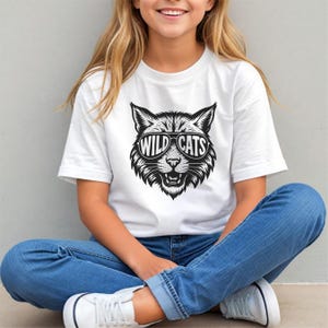 Wildcat Pride Jugend T-Shirt: Retro Maskottchen T-shirt, Schulgeist Bekleidung