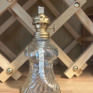 Vintage FG Co Oil Lamp, Glass Swirl w/ Dots, New Wick for Burning