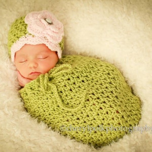 Cocoon Pod and Matching Hat Photo Prop, Flower Hat, Baby Bear Hat, Newborn Photo Prop, Halloween Costume for Baby, Baby Girl, Baby Boy
