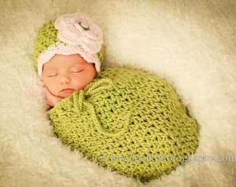 Cocoon Pod and Matching Hat Photo Prop, Flower Hat, Baby Bear Hat, Newborn Photo Prop, Halloween Costume for Baby, Baby Girl, Baby Boy