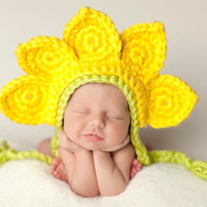 Flower Hat, Sunflower, Daisy, Newborn Photo Prop, Poinsettia, Christmas, Spring, Halloween Costume, Crochet Flower Hat, Girl Bild 1