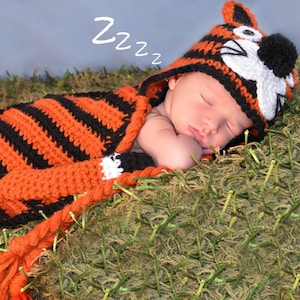 Tiger Hat and Flapper for Newborn, Newborn Photo Prop image 1