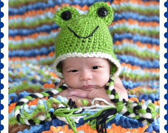 Crochet Newborn Frog Hat and diaper cover