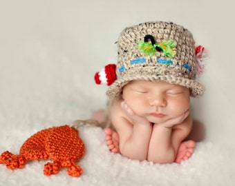 Fisherman Hat with Fish and Bobble