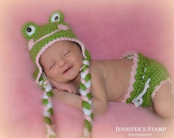 Lady Frog Hat and Diaper Cover, Newborn Photo Prop, Baby Girl Sets, Frog Hat for Baby, Halloween Costume for Baby