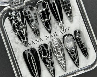 Ongles à presser noirs Y2K | Design d'ongles en chrome argenté | Ensemble d'ongles en gel rétro fait main