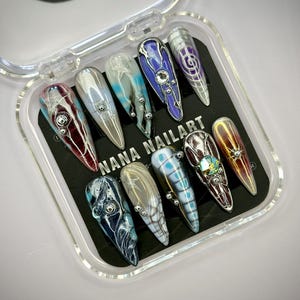 Reptile Skin Press-On Nails: Handmade Abstract Snake Texture Gel Nail Set