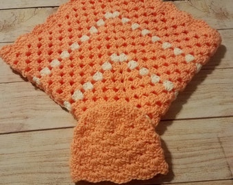 crochet baby afghan, newborn afghan, baby blanket, newborn hat, peach color afghan