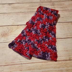 Crochet child scarf, crocheted scarf, valentines day scarf