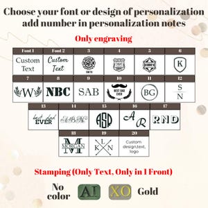 K&ouml;nnte beinhalten: Bild mit Schriftarten und Designoptionen f&uuml;r personalisierte Gravuren. Enth&auml;lt verschiedene Schriftarten, Initialen und Symbole, wie ein Feuerwehr-Emblem und ein Polizeiausweis. Zeigt auch Stempeloptionen ohne Farbe, AI, XO und Gold.