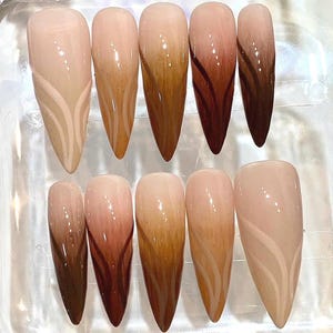 Uñas postizas color nude con efecto degradado / Uñas largas de aguja / Elegante juego de uñas en tonos neutros / Uñas reutilizables hechas a mano
