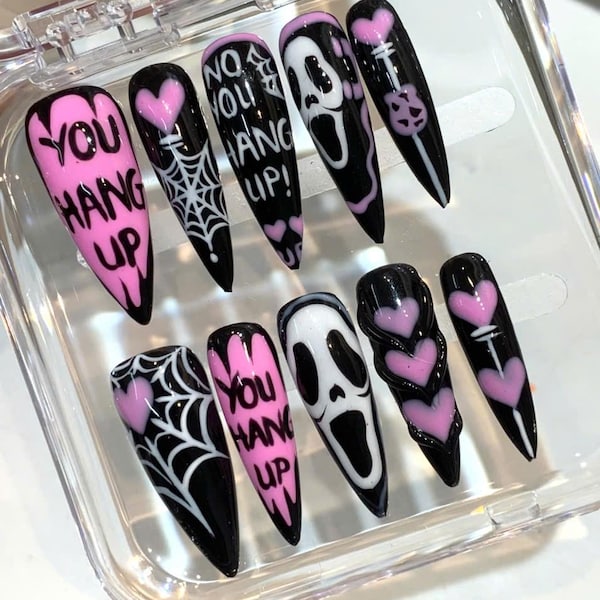 Horror Scream Press On Nails: Pink Black Spooky Spider Web Nail Art